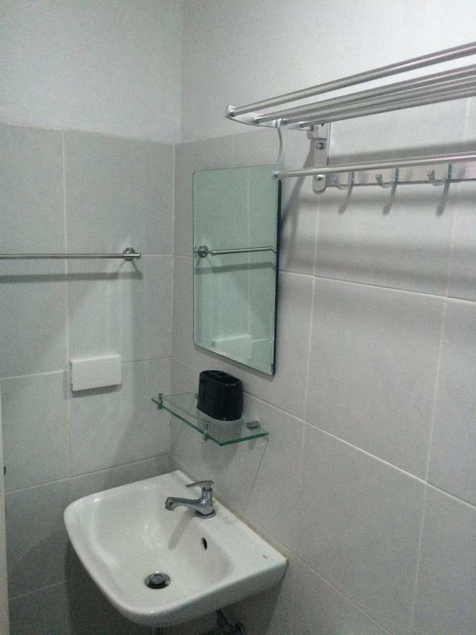 Unit 1109 Cityscape Residences Bacolod Esterno foto