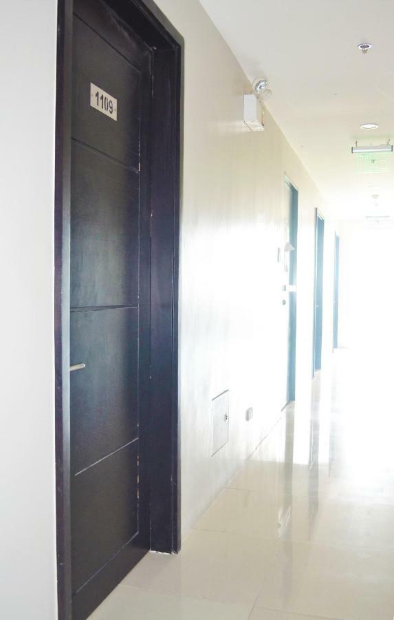Unit 1109 Cityscape Residences Bacolod Esterno foto